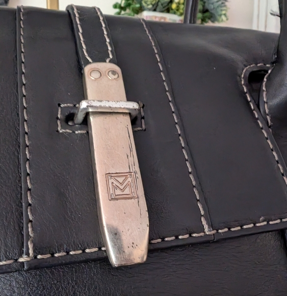 Michael Kors Black Leather Vintage Shoulder Bag - Picture 3 of 16